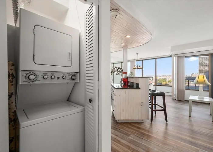 Holiday home Gorgeous Side Ocean Views From 2 Bedroom Capri With Indoor Pool! *